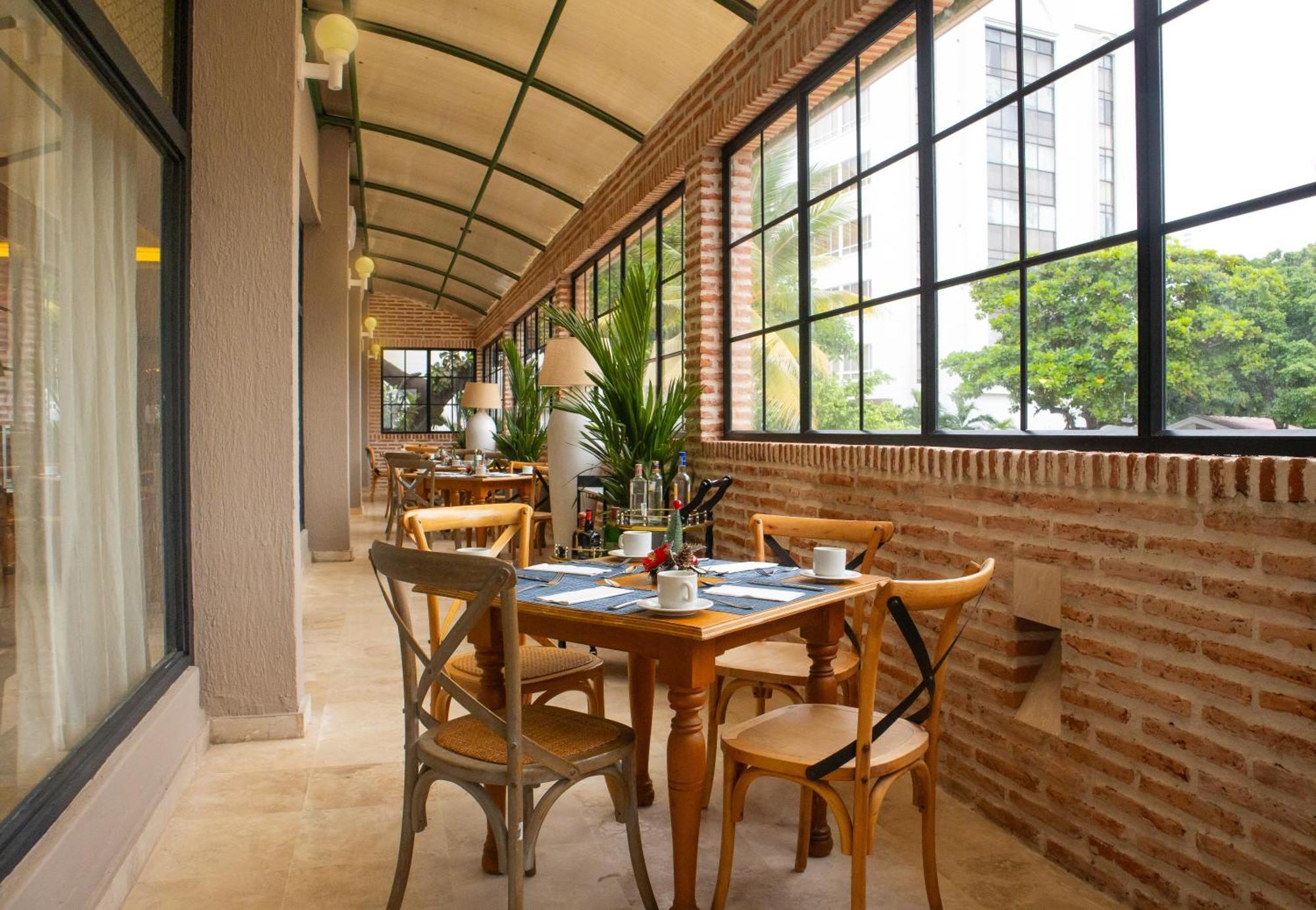 Hotel Caribe By Faranda Grand, A Member Of Radisson Individuals Cartagena Exteriér fotografie A balcony